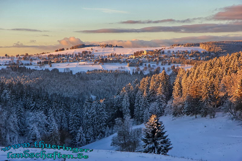 Blick von Hinterrod zur Jugendherberge Schnett