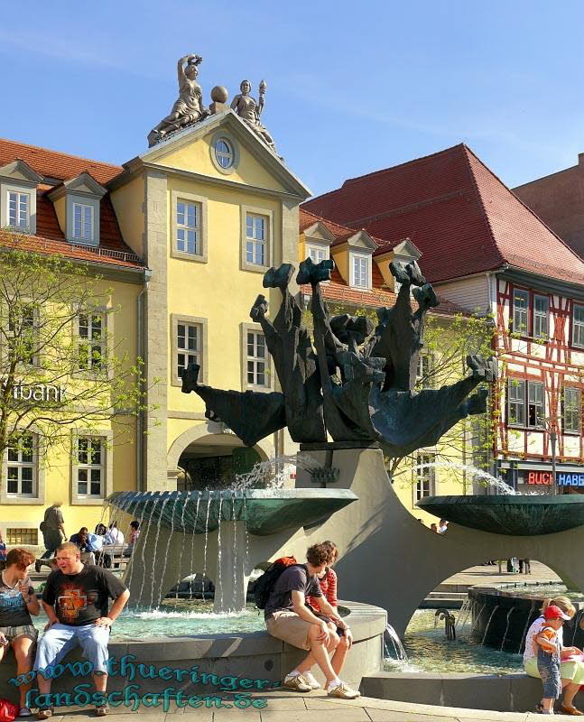 Brunnen vor dem Anger 1