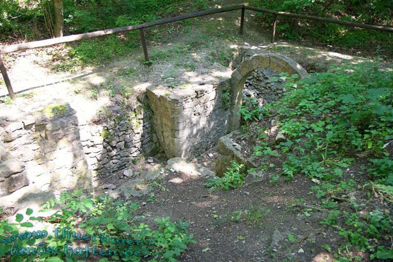 Mittelalterliche Burg auf dem Hausberg