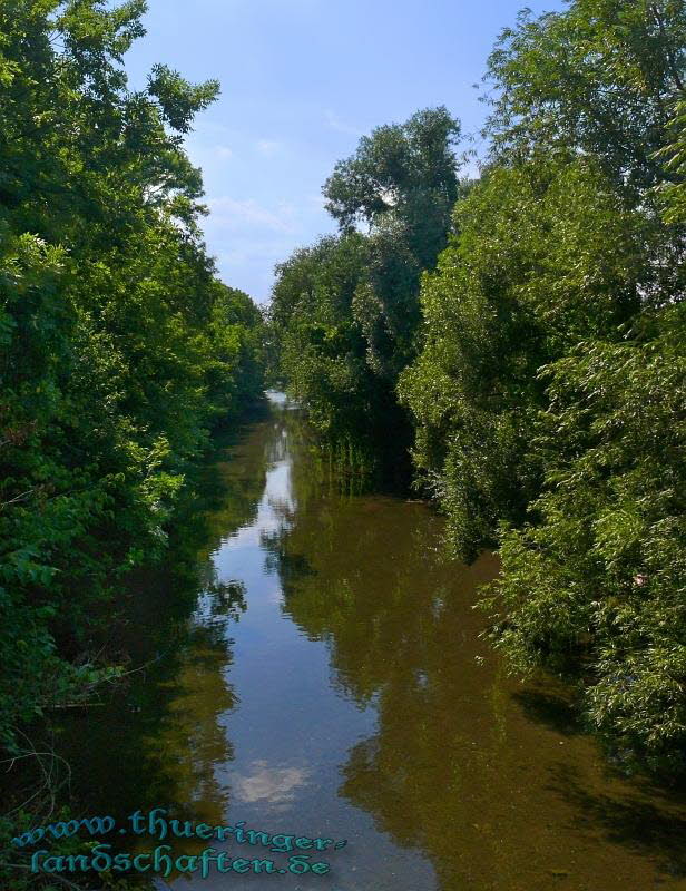 Die Gera in der Nhe vom Bahnhof