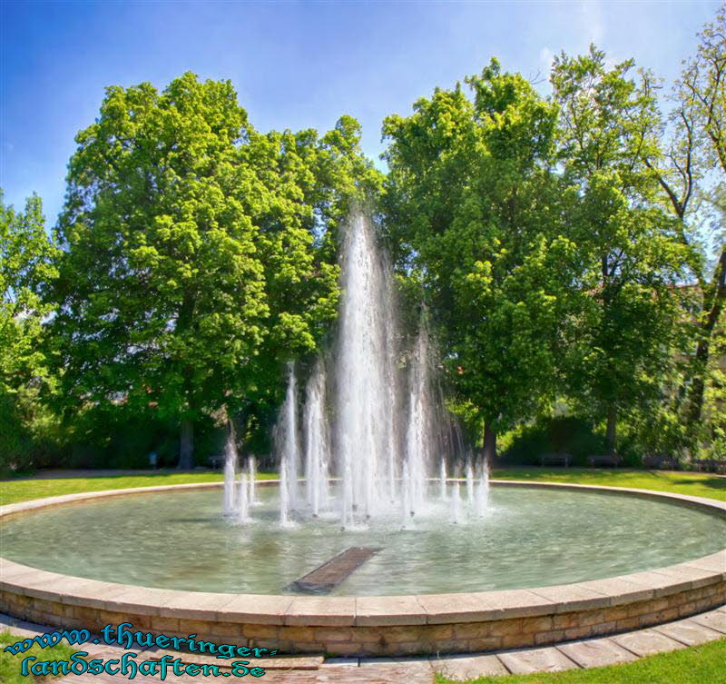 Brunnen am Benaryplatz