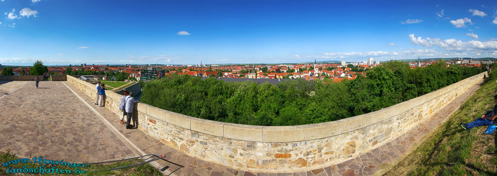 Blick von der Citadelle Petersberg