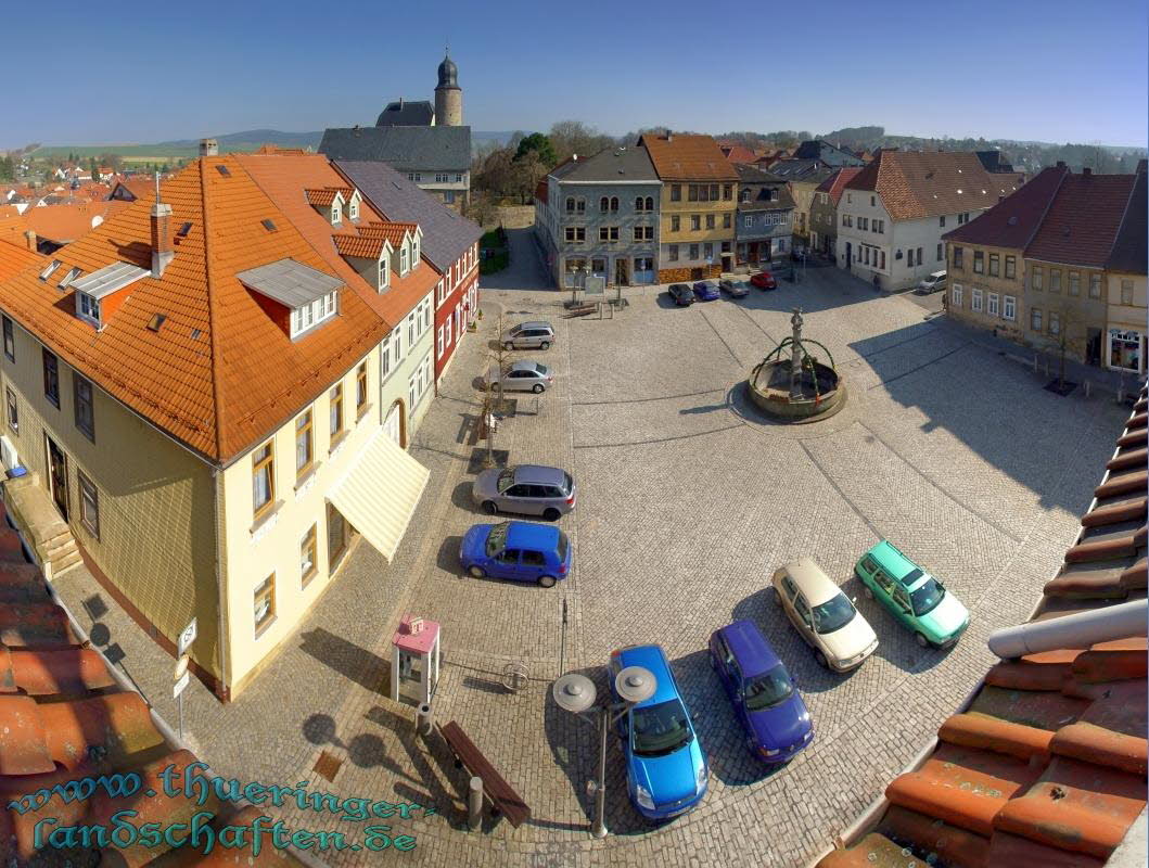 Blick vom Rathaus auf den Marktplatz Eisfeld