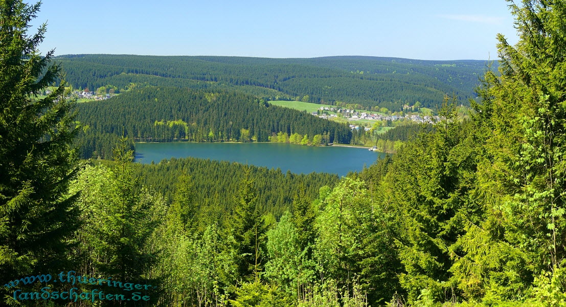 Blick vom Aussichtspunkt Weidmannsheil bei Neuhaus-Rwg