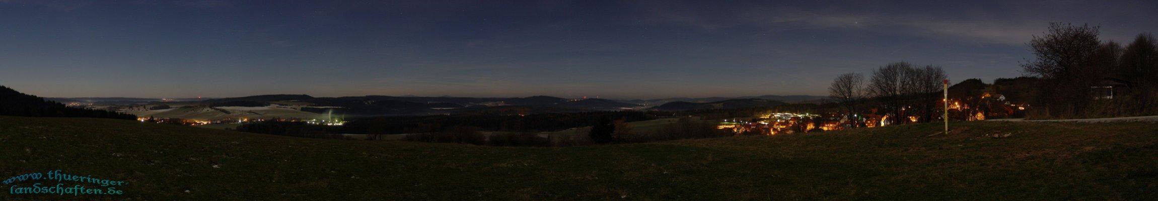 Blick vom Kirchberg bei Merbelsrod (Brattendorf,Gleichberge,Sendeanlage Wachenbrunn,Merbelsrod)