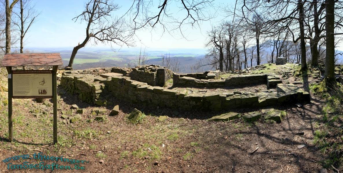 Wanderung auf den Kleinen Gleichberg & Das Steinsburgmuseum