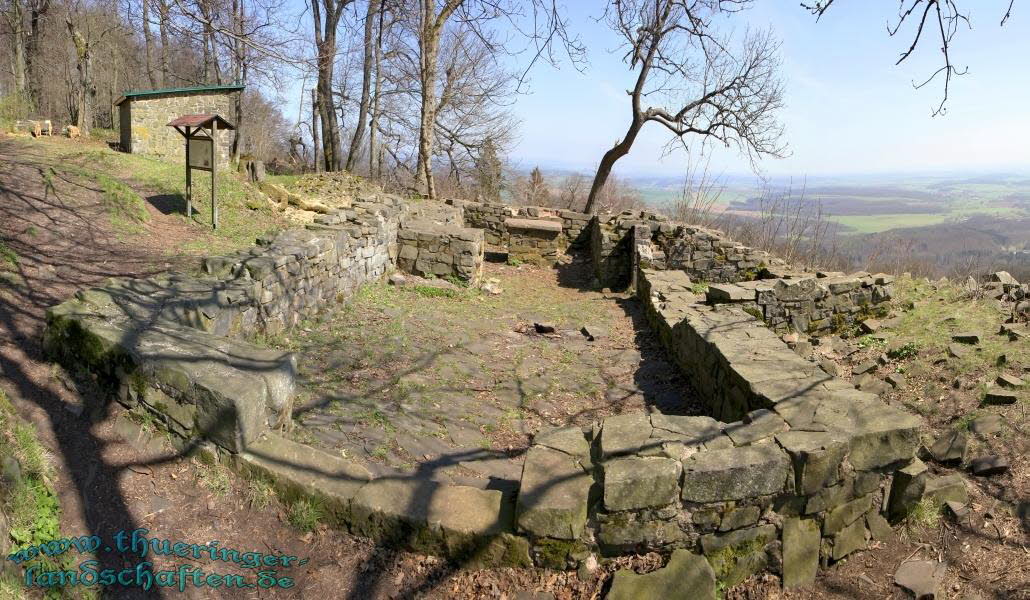 Wanderung auf den Kleinen Gleichberg & Das Steinsburgmuseum