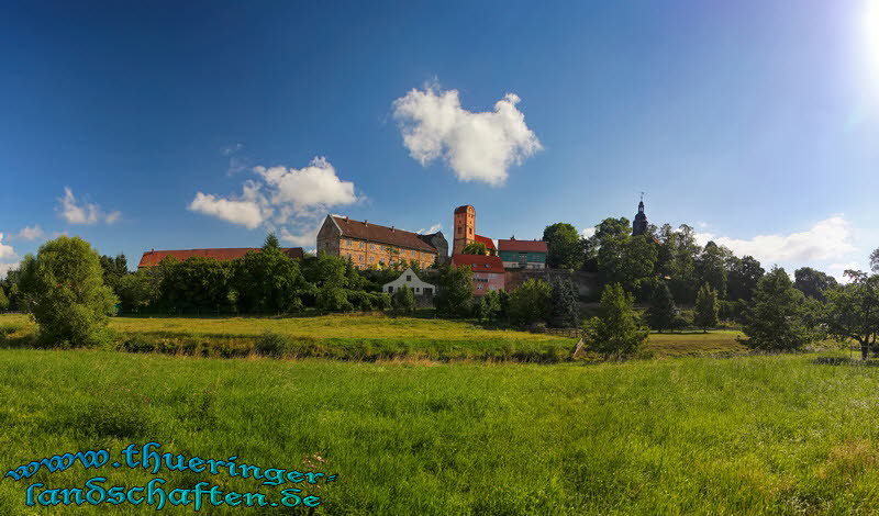 Blick zum Renaissanceschloss und Zur Basilika Breitungen