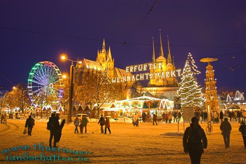 Weihnachtsmarkt Erfurt zur blauen Stunde